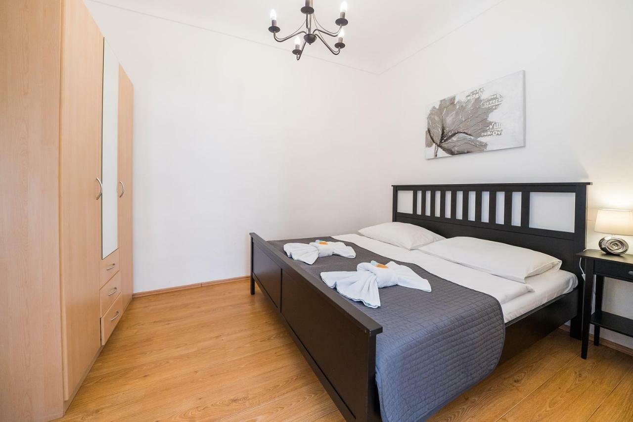 Apartments Pushkin براغ المظهر الخارجي الصورة