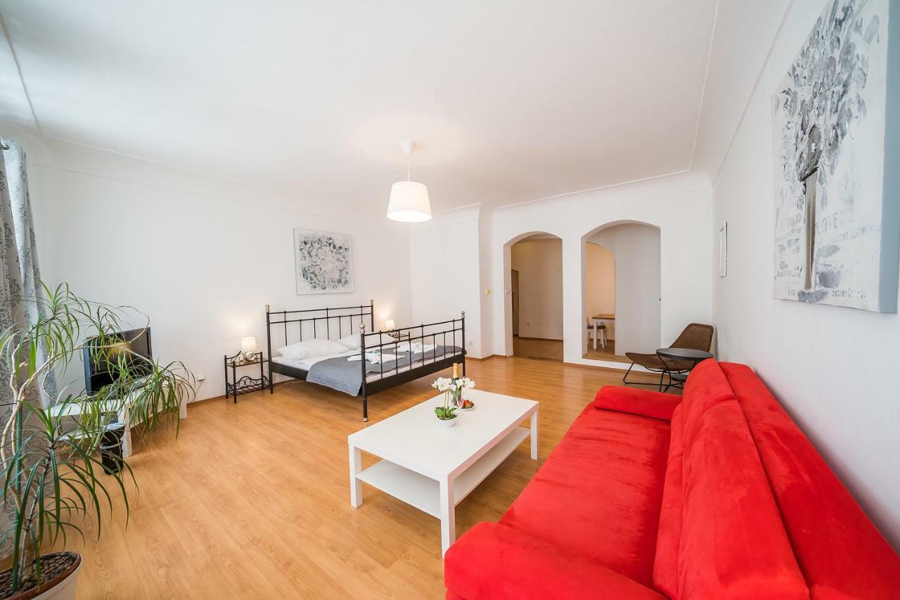 Apartments Pushkin براغ المظهر الخارجي الصورة