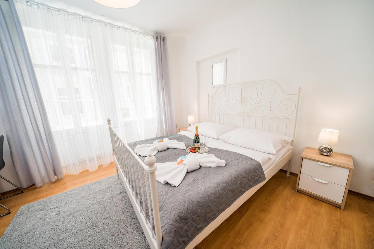 Apartments Pushkin براغ المظهر الخارجي الصورة